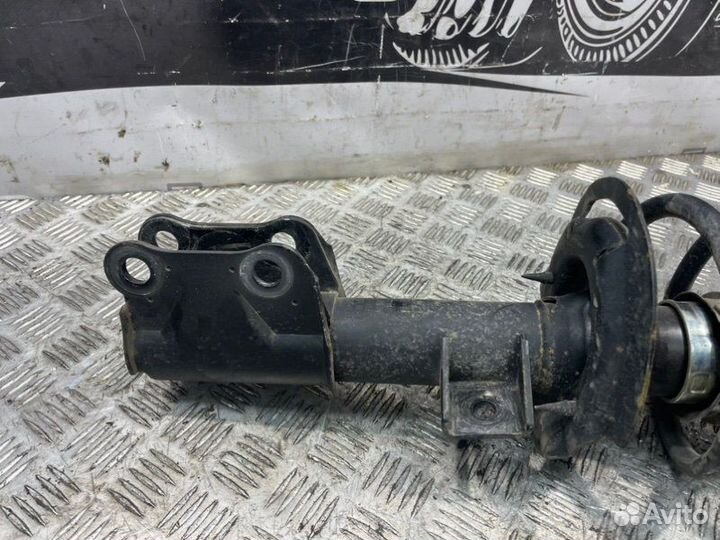Стойка передняя левая Ford Mondeo / Fusion 5 2.5