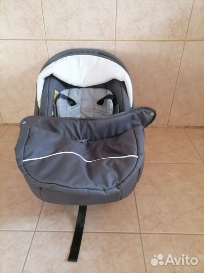 Коляска Riko Basic 3в1