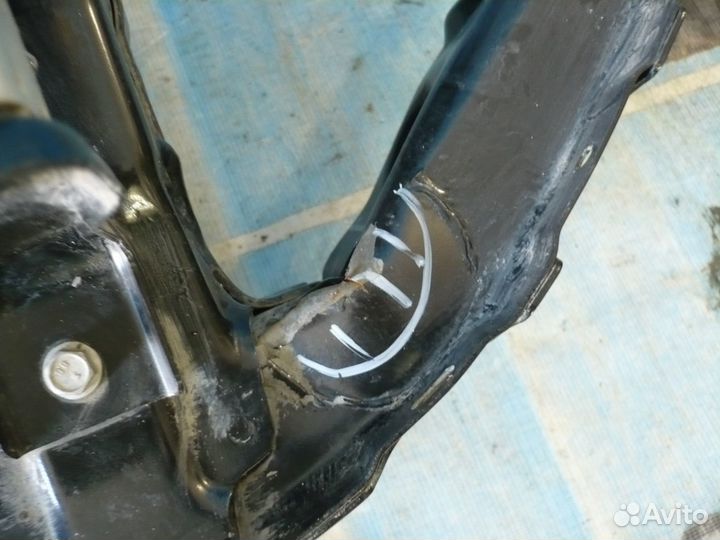 Mercedes GLE V167 Усилитель переднего бампера б/у