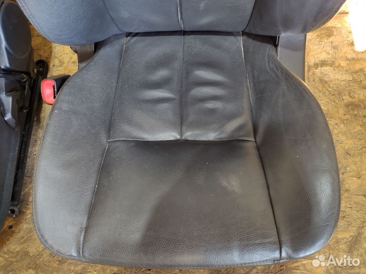 Сиденья передние кожаные Chevrolet Epica