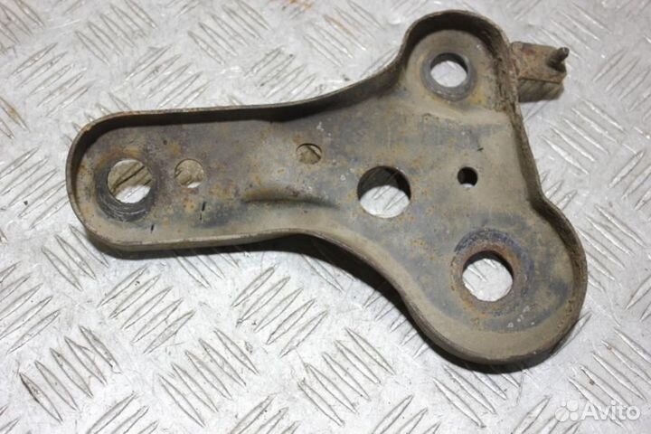 Кронштейн передней балки левый Mazda 6 (gh) 2007-2