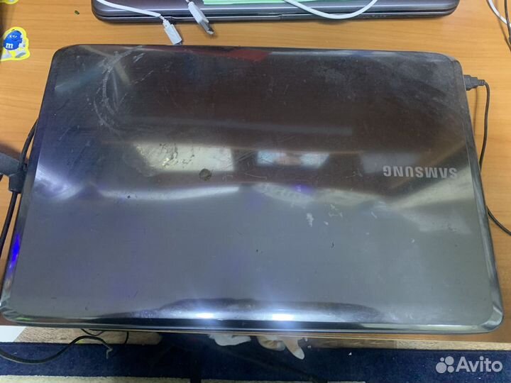 Ноутбук samsung r525