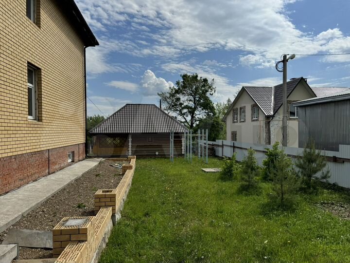 Дом 238,8 м² на участке 12 сот.