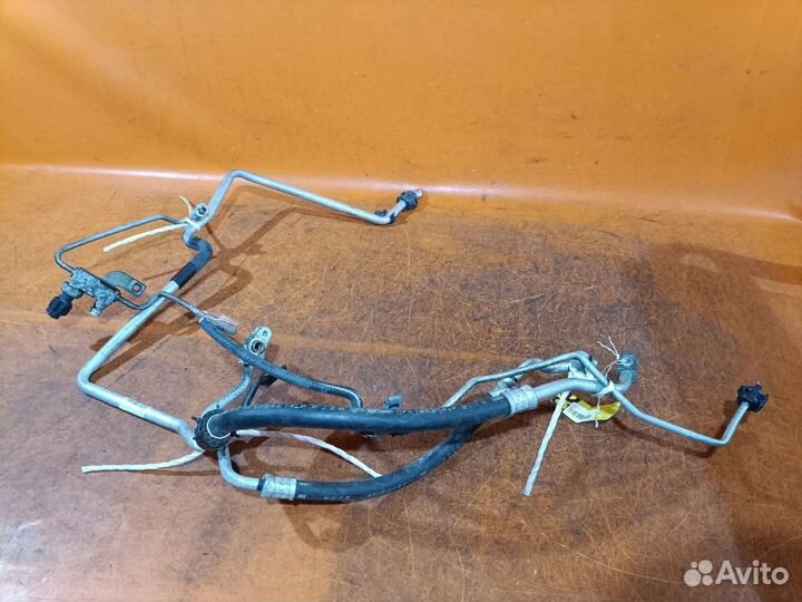 Шланг кондиционера Toyota Wish ZNE10G