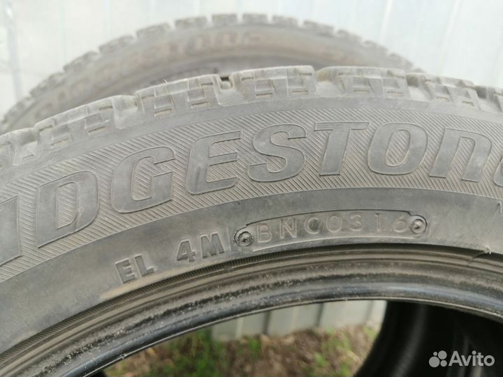 Bridgestone Blizzak Ice 215/50 R17