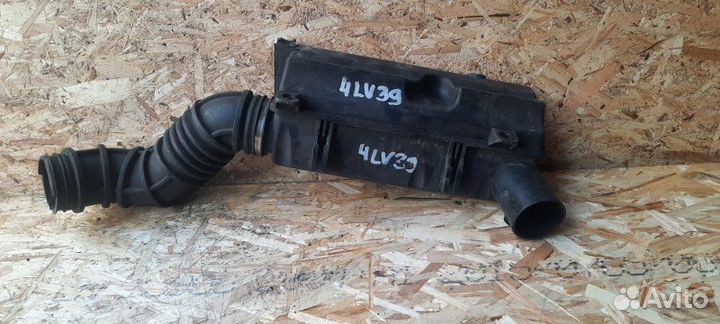 Корпус воздушного фильтра Ford Transit FY 2.0L