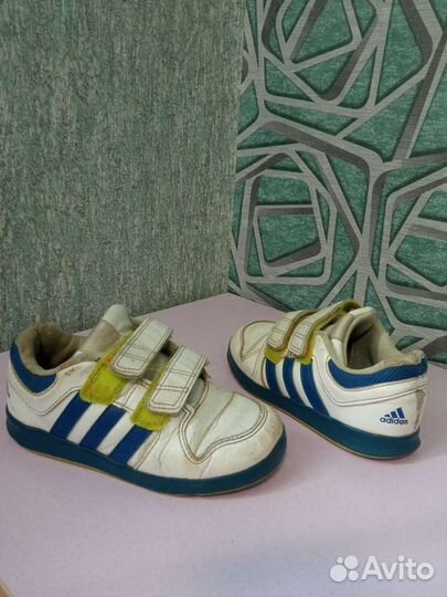 Кроссовки adidas