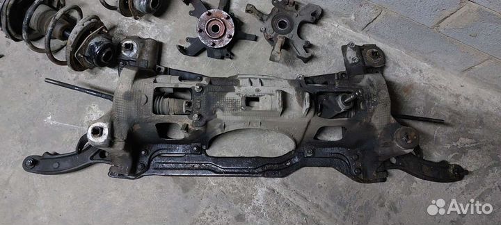 Запчасти Chrysler Town&Country 1999