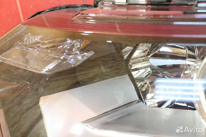 Фара левая Mitsubishi Outlander