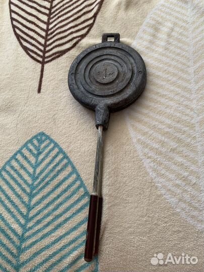 Форма для выпечки печенья-орешки,чугун,СССР