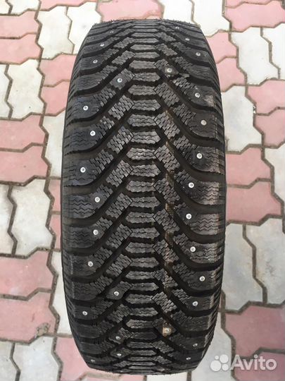 Goodyear UltraGrip 500 195/60 R15 88T
