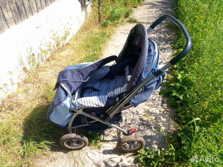 Прогулочная коляска