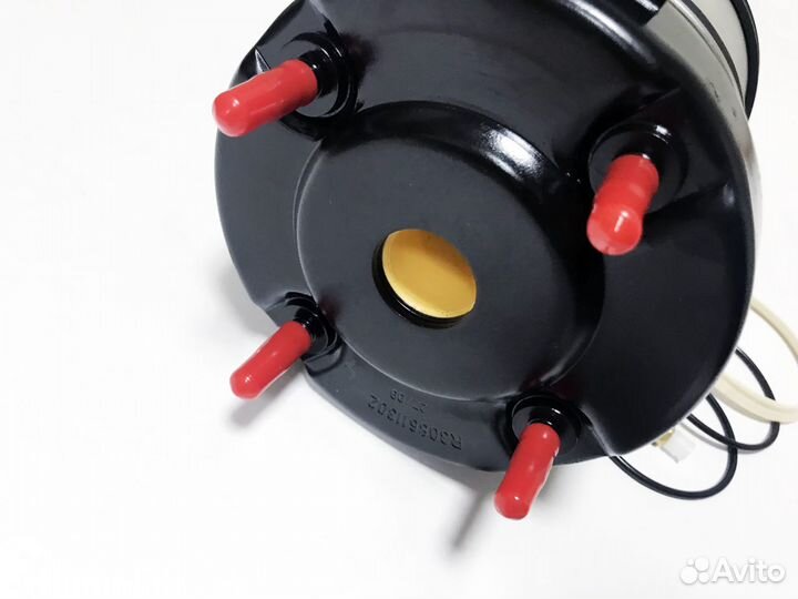 Передний левый баллон Audi A6 C6 4F седан 2005+