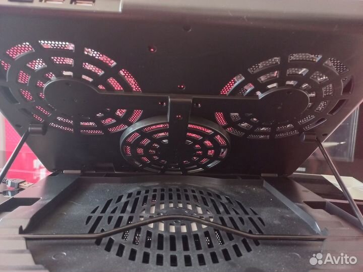 Подставка для охлаждения ноутбука