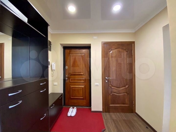 3-к. квартира, 80 м², 6/9 эт.