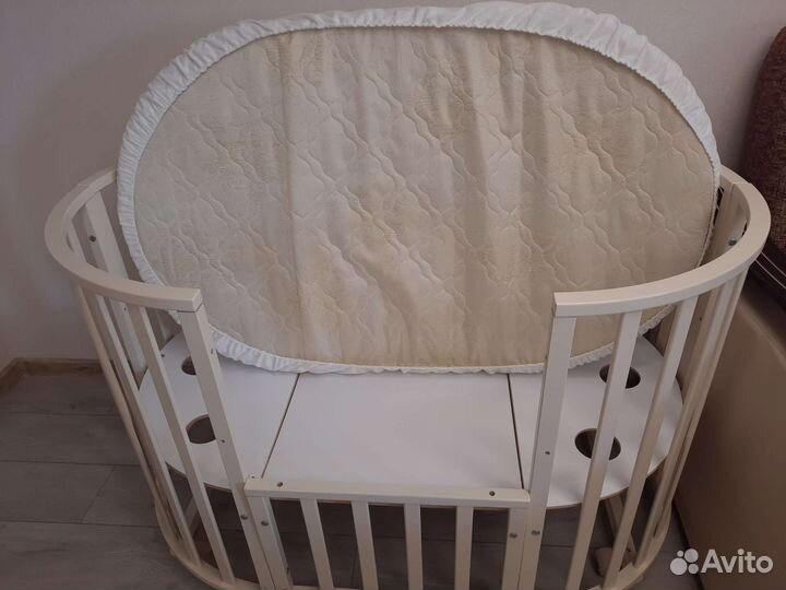 Овальная/круглая детская кроватка