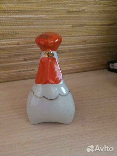 Солонка фарфоровая 