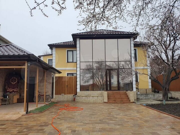 Дом 224 м² на участке 5 сот.