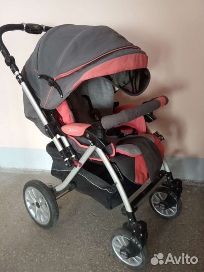 Прогулочная коляска jetem castle