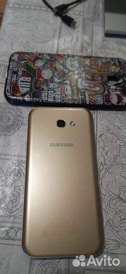 Samsung Galaxy A7 (2017) SM-A720F/DS, 3/32 ГБ