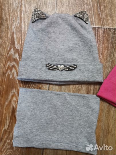 Куртка для девочки,2 шапки,снуд на 4-5 лет