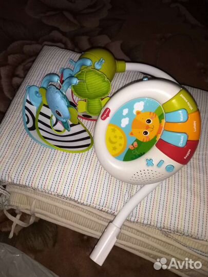 Музыкальная каруселька на кроватку