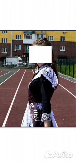 Белый школьный фартук