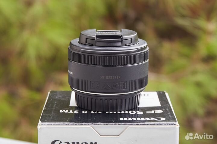 Canon EF 50mm f/1.8 STM