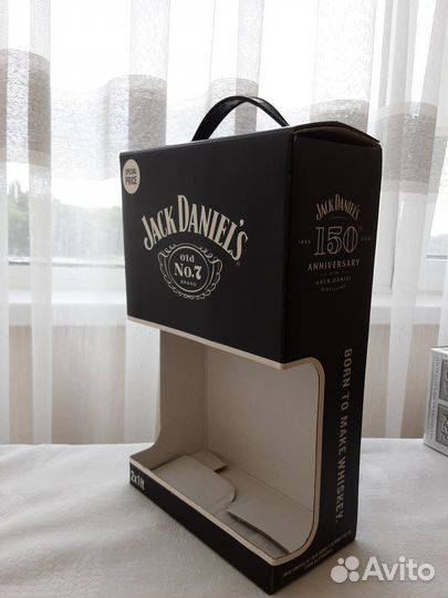 Коробки 1л jonnnieWalker, jackDaniels, chivasRegal