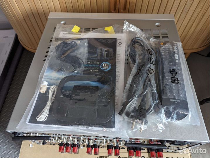 Av ресивер Onkyo TX RZ3100