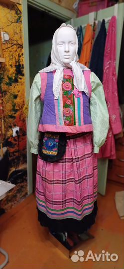 Комплект традиционной женской одежды духоборов,19в