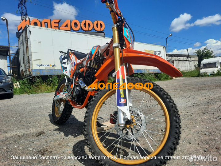 Мотоцикл (172 FMM) MX 21/18 + шлем