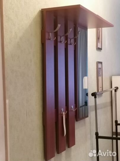 Вешалка в прихожую с зеркалом