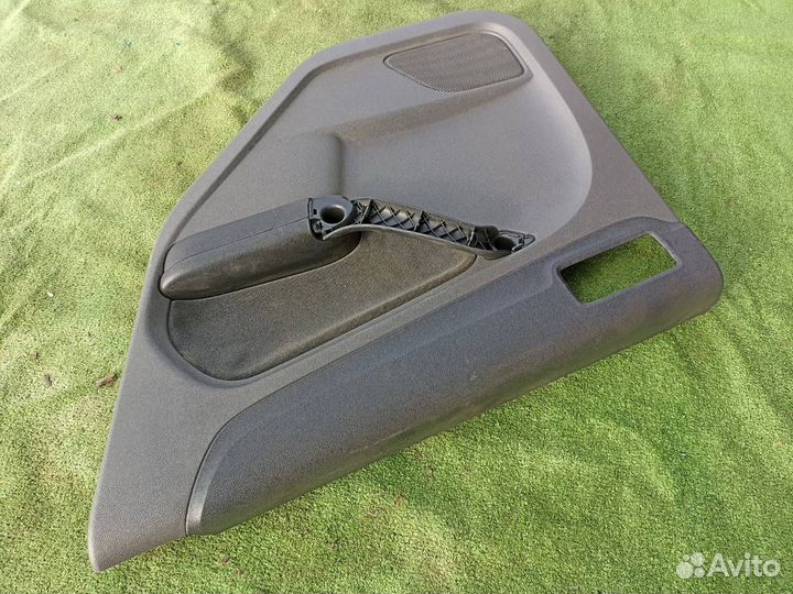 Обшивка двери задняя правая Ford Focus 2 хетчбек