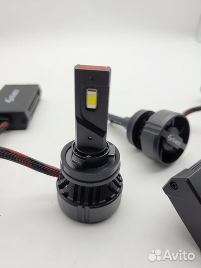 LED лампы в фары (с обманкой) Sariti Y2