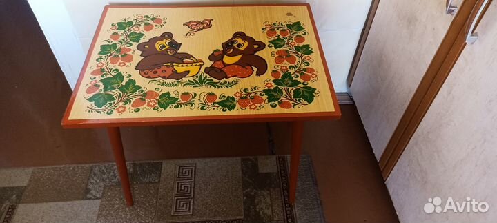 Столик. Детский. Хохлома. Столешница 60х45 см.СССР