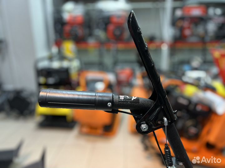 Снегоуборщик Honda HSS 569 GX 270 9HP