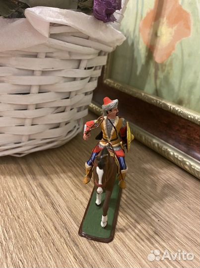 Наездник фигурка