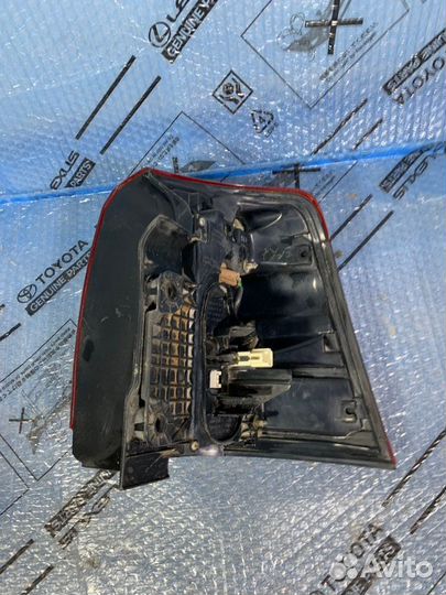 Фонарь задний левый Toyota Land Cruiser 200 2012