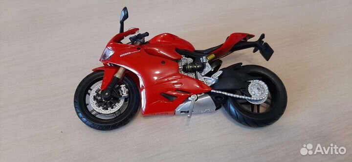 Мотоцикл в масштабе 1/12