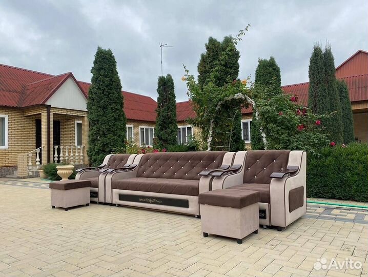 Диван с креслами Новый
