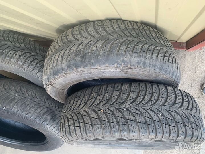 Goodyear UltraGrip 7 205/65 R15