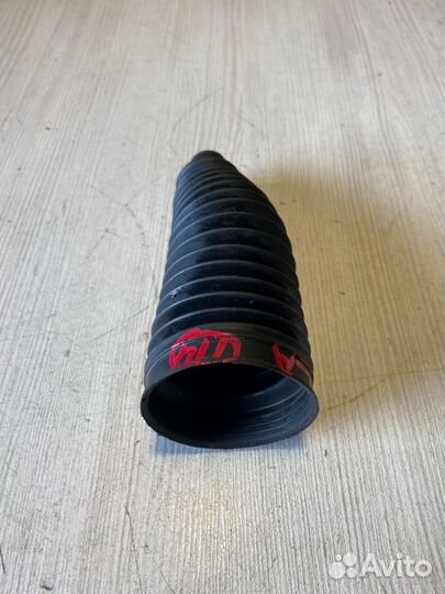 Пыльник рулевой рейки Toyota Corolla 180 1ZR-FE