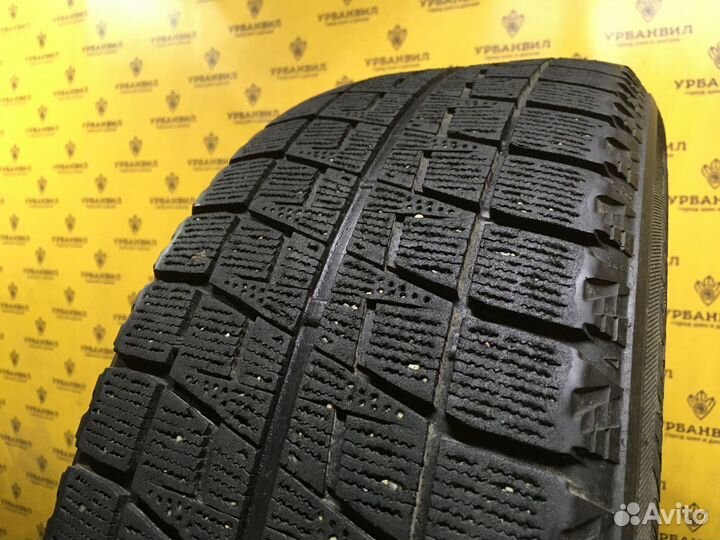 Bridgestone Blizzak Revo2 215/60 R17 96Q