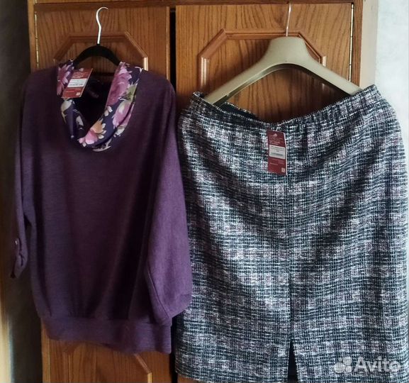 Костюм блузка +юбка.новые.раз 56