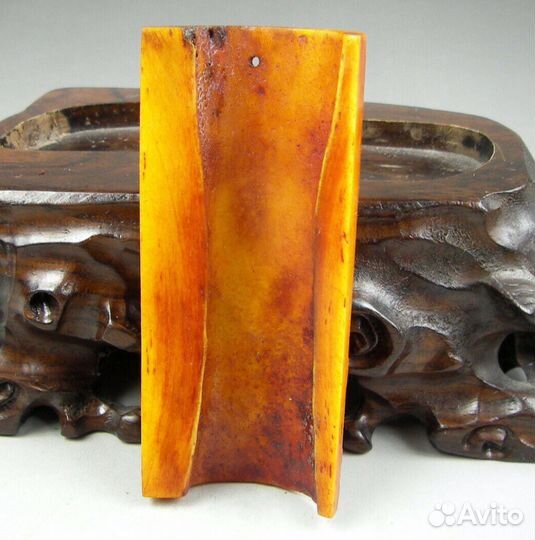 Буддийская подвеска из натуральной кости