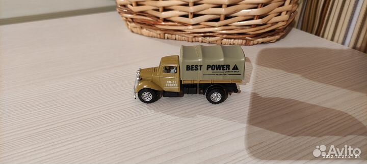 Машинка детская модель