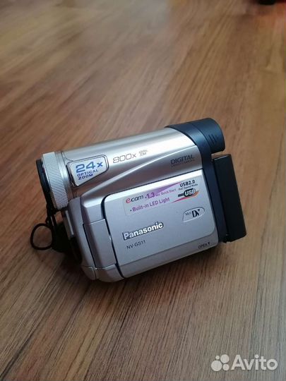 Видеокамера Panasonic nv-gs11