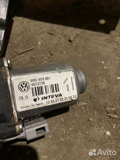 Стеклоподъемник передний левый Volkswagen Polo