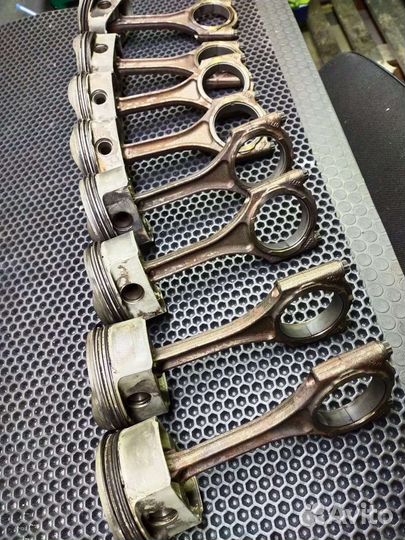 Поршни на 4.2 fsi Q7